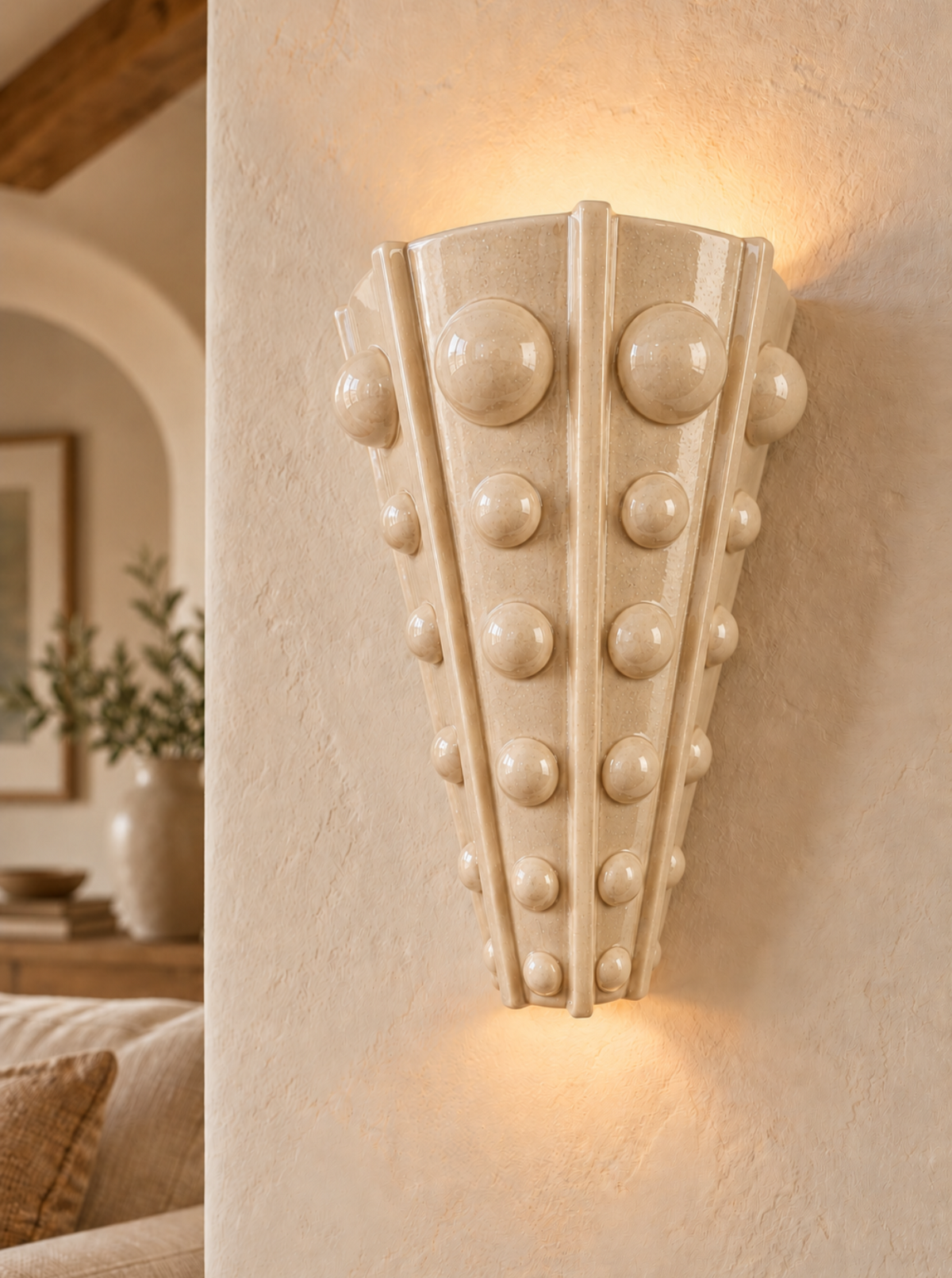 Queen — Wall Sconce